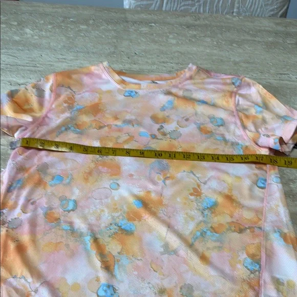 Women 2 piece Orange,Pink, white and blue active wear set. - Picture 3 of 12